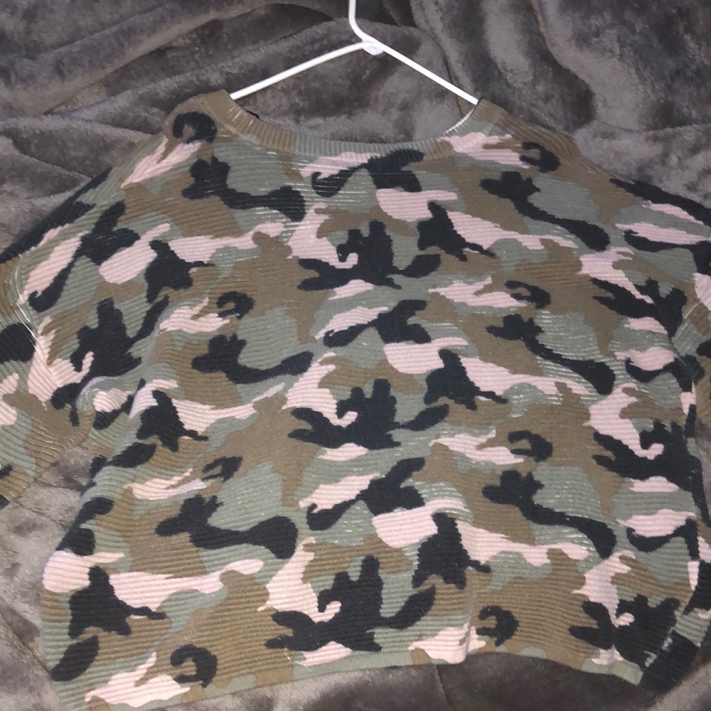Oversized camo sweater